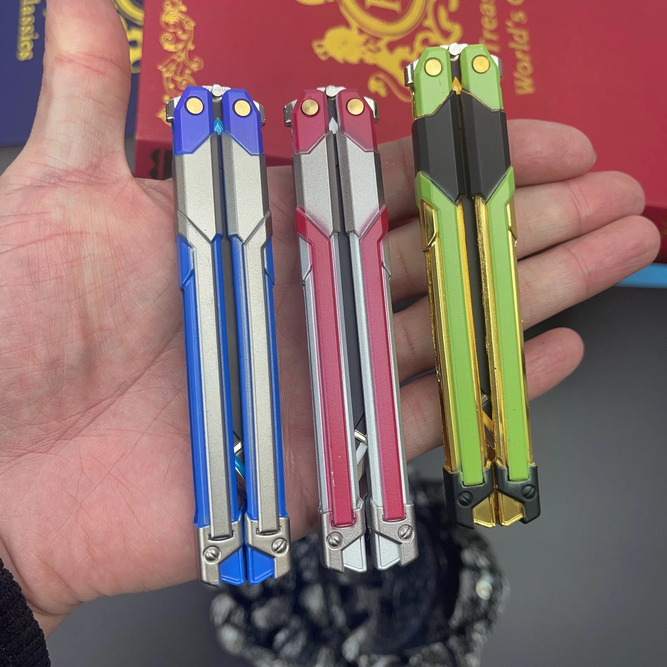 🦋 Couteaux Papillon RGX – Valorant Edition 💥 (avec stand d’exposition inclus)